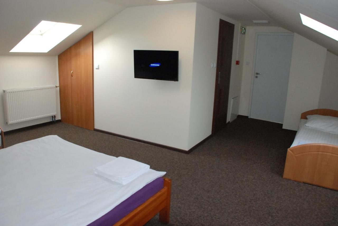 Hotelik Manhatan ラジン・ポドラスキ エクステリア 写真
