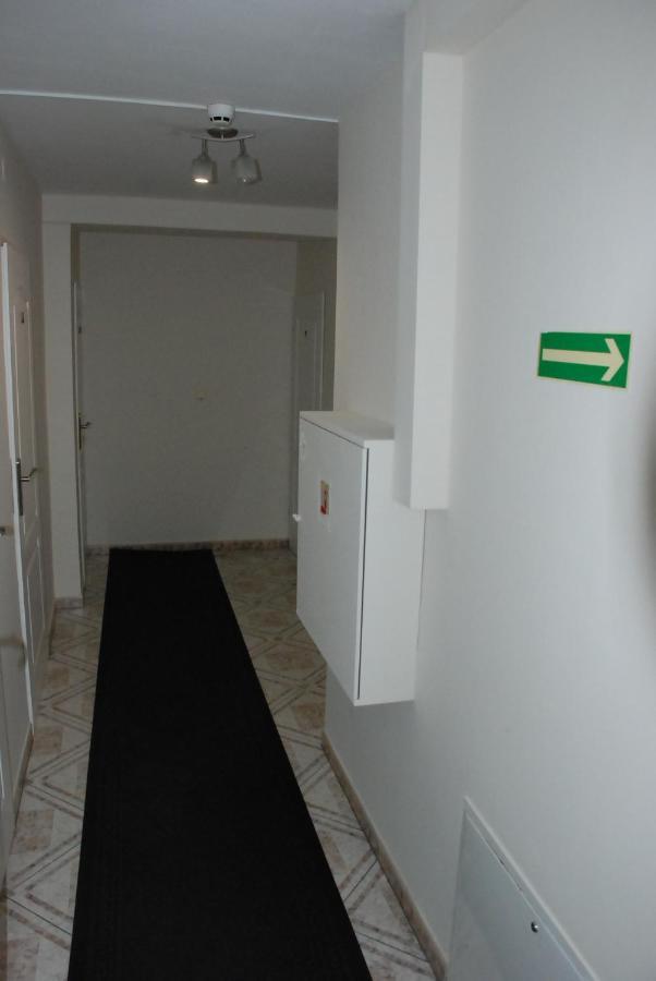 Hotelik Manhatan ラジン・ポドラスキ エクステリア 写真